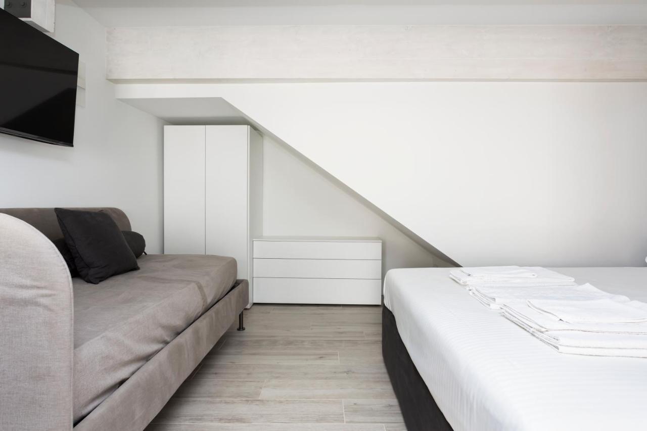 Nest For 2 In Milan Fashion District Via S Cecilia Apartment Bagian luar foto