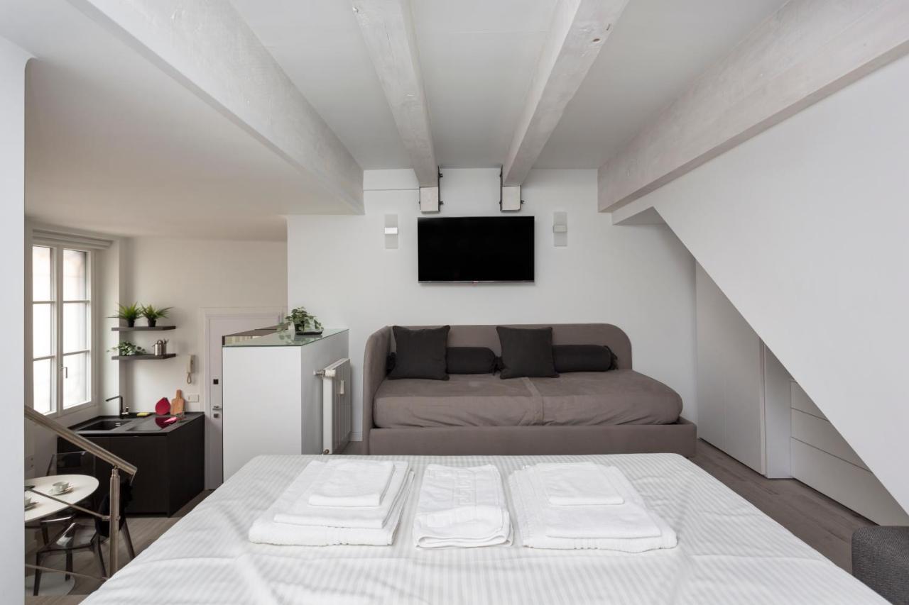 Nest For 2 In Milan Fashion District Via S Cecilia Apartment Bagian luar foto
