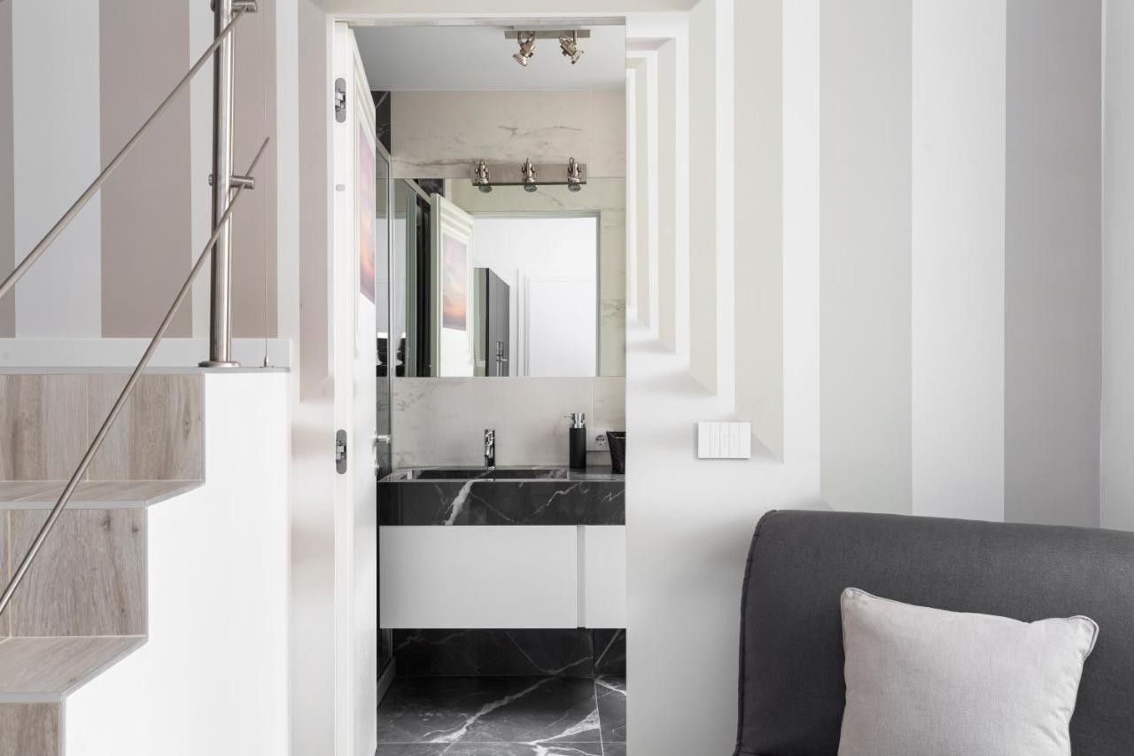 Nest For 2 In Milan Fashion District Via S Cecilia Apartment Bagian luar foto
